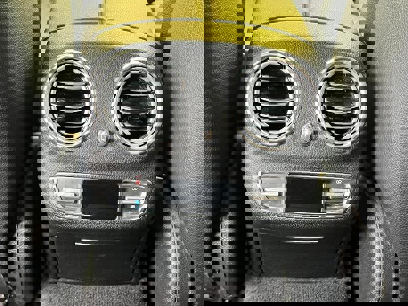 Image Mercedes-Benz 汃獡敳䔠䈠牥楬敮 200 2.0 184 Avantgarde Carplay Clim Bi-zone Caméra PA Sièges élec chauffants Bluetooth Toit ouvrant 